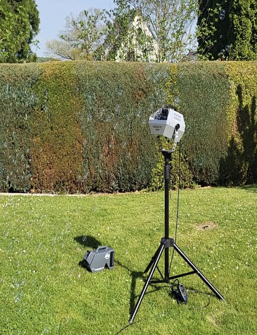 2 Bild Seifenblasenmaschine